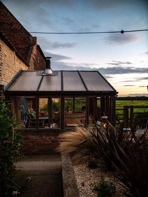 Giant Yurt Sleeping 8 With Spa, Catering, Walled Gardens, Nature Reserve, Free Parking